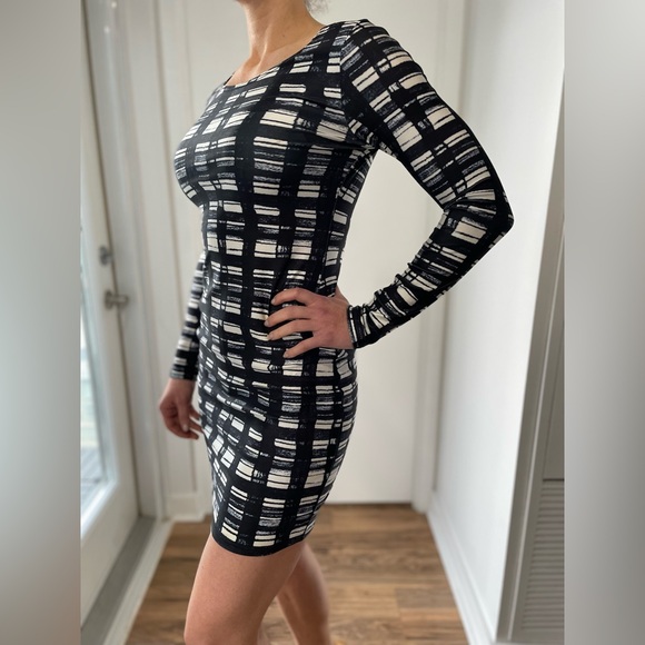 Print party dress size small - Picture 4 of 4